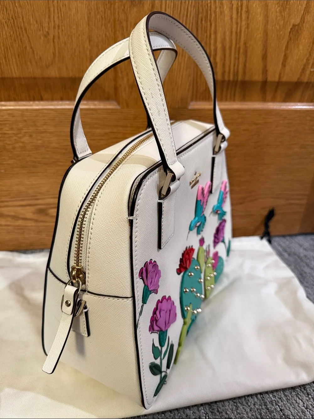 kate spade White Leather Floral & Hummingbird Satchel Rare Bag